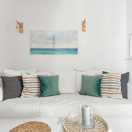 Romantic Love-Nest Studio Near Acropolis & Metro أثينا المظهر الخارجي الصورة