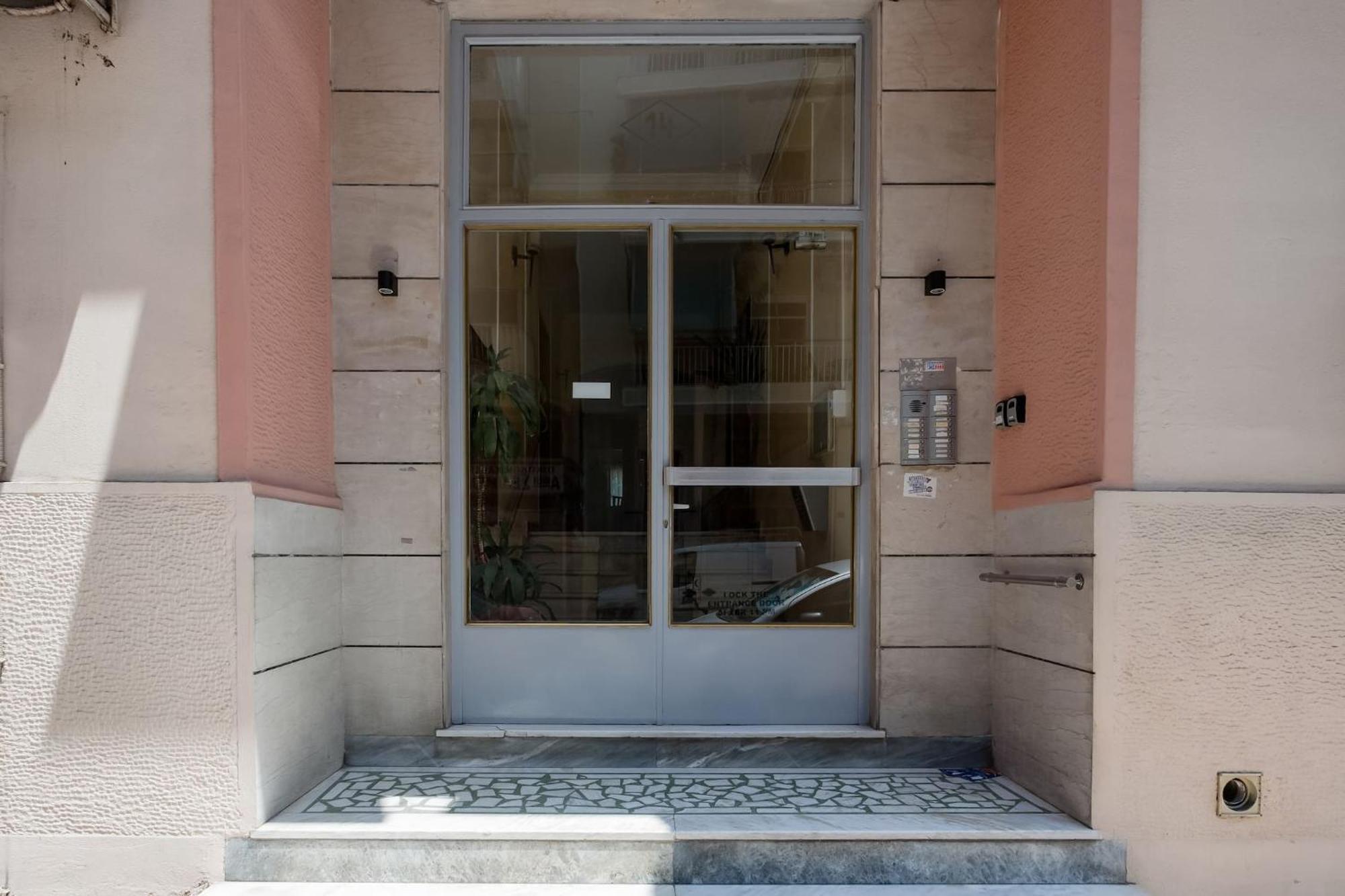 Romantic Love-Nest Studio Near Acropolis & Metro أثينا المظهر الخارجي الصورة