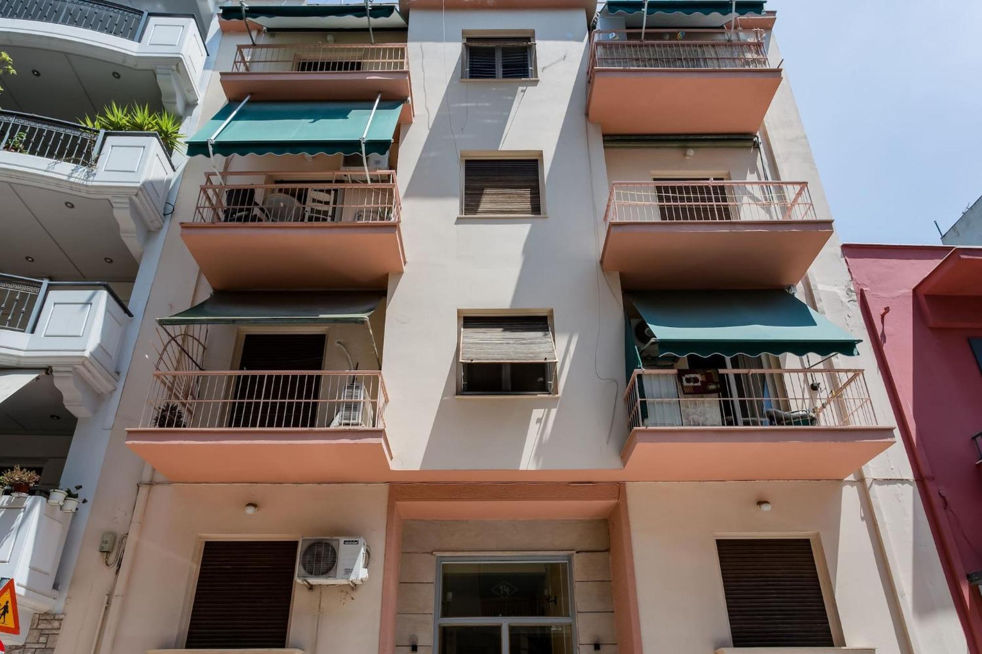 Romantic Love-Nest Studio Near Acropolis & Metro أثينا المظهر الخارجي الصورة